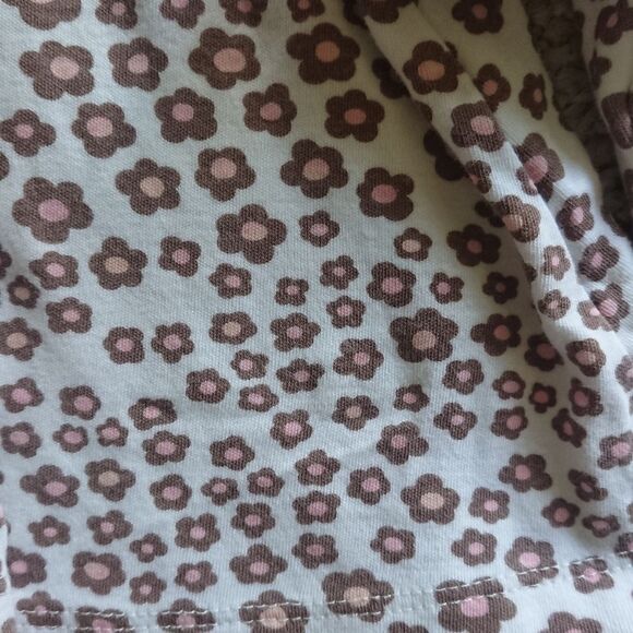 Cute yellow cat and flowers top bundle - Picture 9 of 11